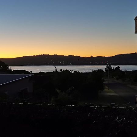 Lake Taupo Holiday Home Bagian luar foto