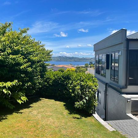 Lake Taupo Holiday Home Bagian luar foto