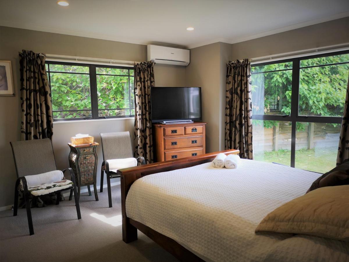Lake Taupo Holiday Home Bagian luar foto